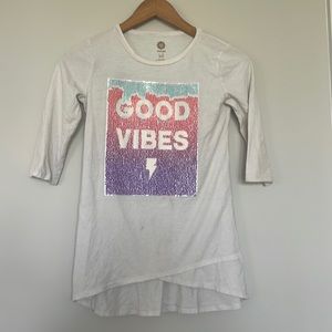 Total Girl white tunic with Good Vibes on front, size L (14)